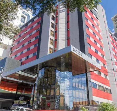Mogano Premium Hotel - Eletroposto
