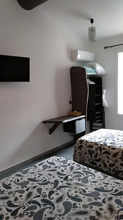 Mauguio Center Hôtel Отели в г. Могио