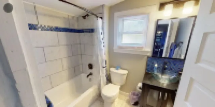 Remodeled 160‑ Victorian in Mooresville — Historic Charm, Modern Comfort