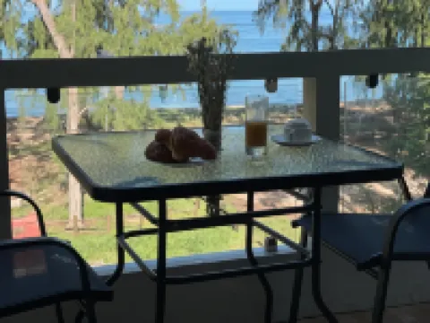 Phoenix Beach Apartments Sea View