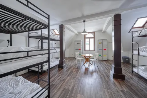 Hostel Orange