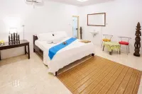 Baloho Beach Hotel Hotels in Fanayama
