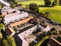 Tudor Court Motor Lodge Hotels near Mount Eden