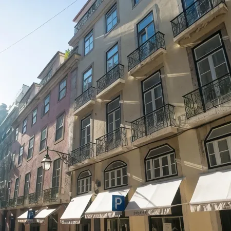 Páteo Saudade Lofts Отели рядом с достопримечательностью «Лиссабонский собор»