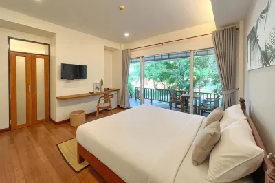 Nisasiri Boutique Resort Suan Phutthatham Dharma Practice Place 주변 호텔