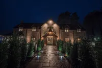 The Jack Russell Hotels in Chute Forest
