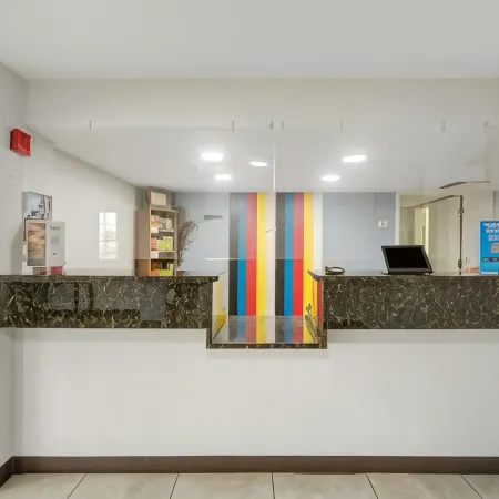 Motel 6 San Antonio, TX – I-35 North Corridor Отели рядом с достопримечательностью «Торговый центр "Роллинг Окс Молл"»