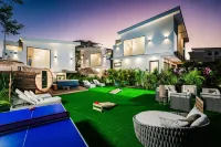 MVillas Luxury Hotel with Beach Club Access & Sauna Hotels in Villareal