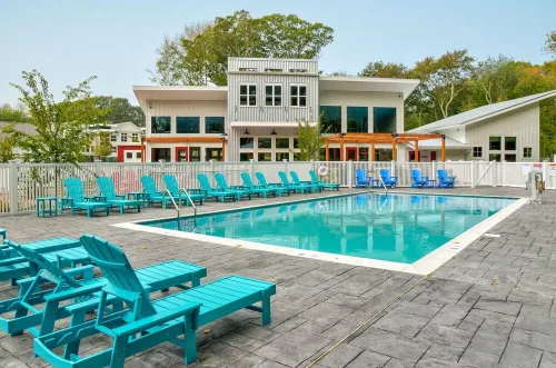 Waterford, CT - Beautifully furnished 1Bedroom/1Bath 864sf Apartment
