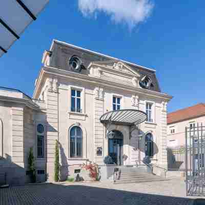 Best Western Premier le Chapitre Hotel  Spa Hotel Exterior