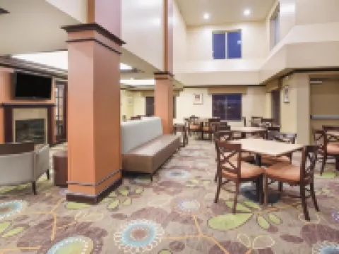 Holiday Inn Express & Suites Minot by IHG Hoteles en Minot