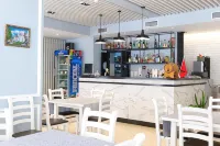 Hotel Alpha - bar