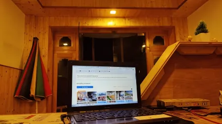 Tirthan Stoneage inn