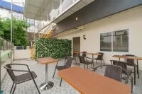 RedDoorz Plus Near RS RK Charitas 2 Palembang Hotels in Palembang