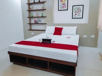 RedDoorz @ Caimito Drive Dampas Hotels near Baclayon Church