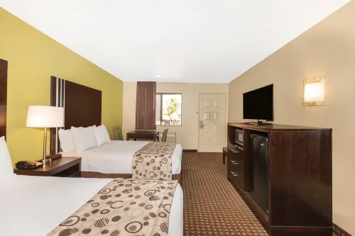 Days Inn by Wyndham San Jose Airport - 2-Star