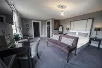 Poets House Hotels near Ely