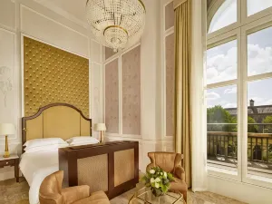 The College Green Hotel Dublin, Autograph Collection