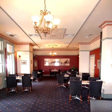 The Palace Hotel Kalgoorlie Отели в г. Калгурли