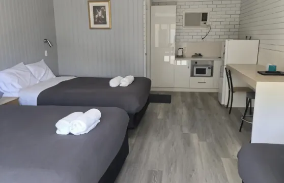 比加南鎮汽車旅館