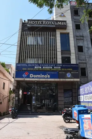 Hotel Royal Comfort Inn Отели рядом с достопримечательностью «Yadvinder Garden»