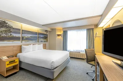 Days Inn by Wyndham Eagan Minnesota Near Mall of America Hotel a 