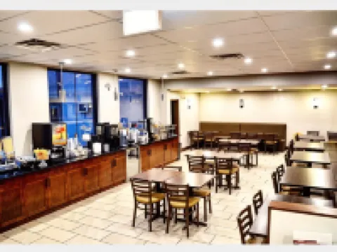 Super 8 by Wyndham Kelowna BC Hotels in Kelowna