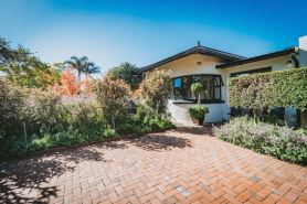 Acorn Guest House
