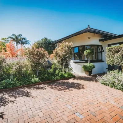 Acorn Guest House Hotels near Outeniqua Pass