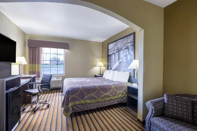 Super 8 by Wyndham Nixa/Springfield Area Hotels near The Maze