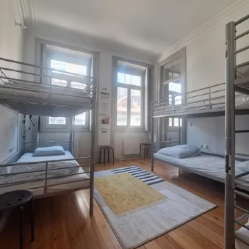 Easy Host Porto