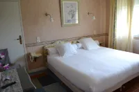 Hôtel le Castel Hotel di Les Garennes sur Loire