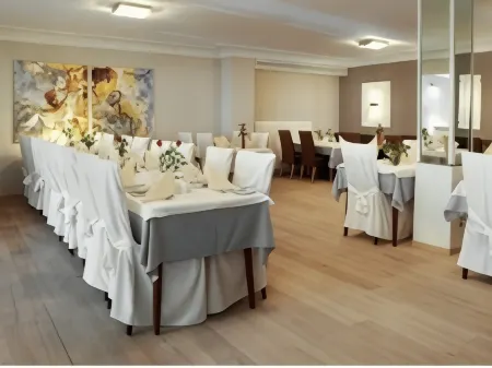 Merkers Bostal Hotel Отели в г. Нонвайлер