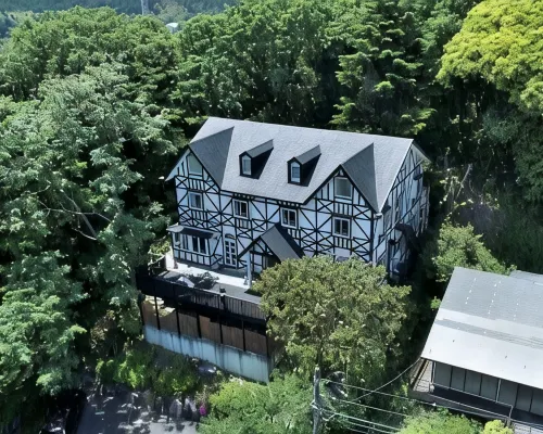 EarthRoof Hotels near Hitomi