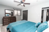 Entire home, strategic location, everything within reach. Off i94 & Southfield.