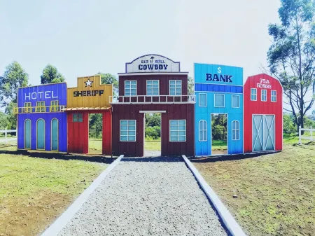 Shinta Corner 2 Ranch Hotel Отели в г. Pangalengan