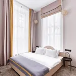Tesla Hotel - Dağ Manzaralı