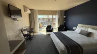 The Suites Ashburton Hotels in 