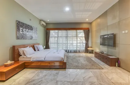 Kai Villa Escotel - The most affordable luxury villa in Jakarta