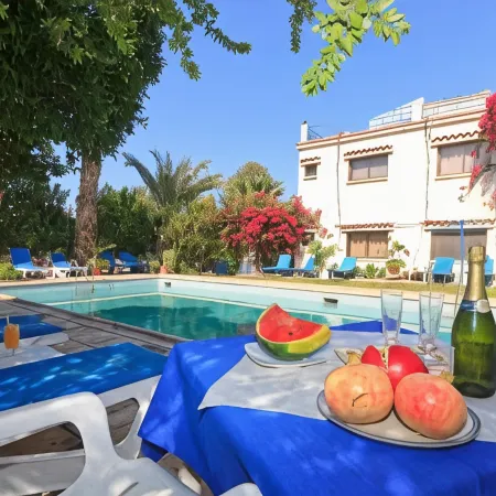 Follow the Sun Hotel Apartments