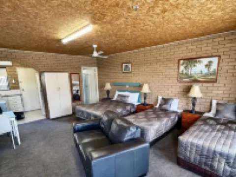 Sunrise Motel Hotels in Barooga