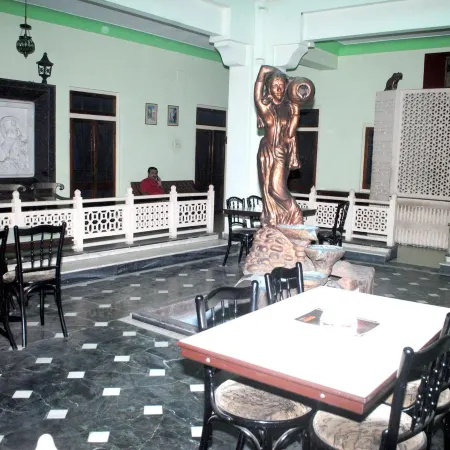 Hotel Navrang