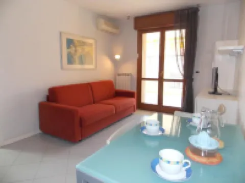 Peaceful retreat for four guests with city view