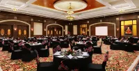 Ramada Plaza by Wyndham JHV Varanasi - parking