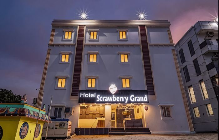 Hotel Strawberry Grand
