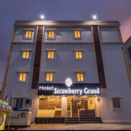 Hotel Strawberry Grand