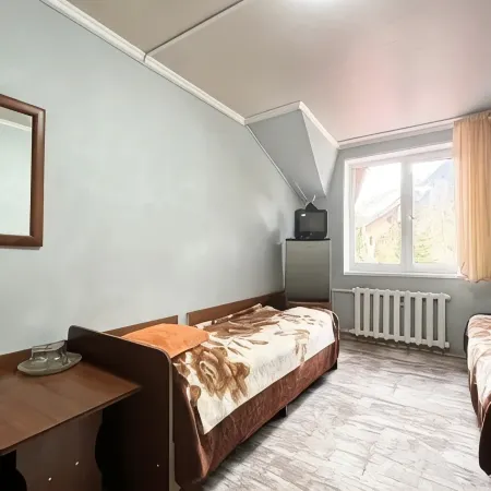 Snezhinka (Dombaj) Hotel