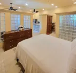 Private Comfortable Apartment/ Suite 5min from Supermarket & Marina - Condos
