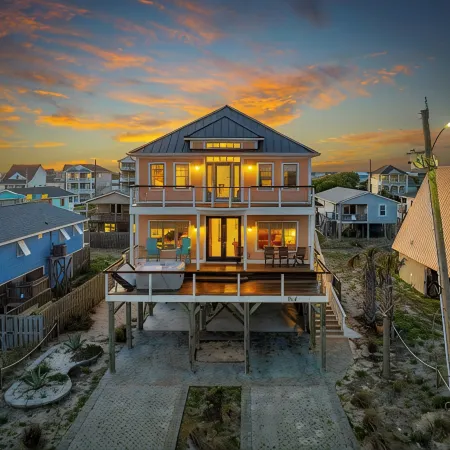 Surf City Shores / Ocean Views, Hot Tub & Beach Access