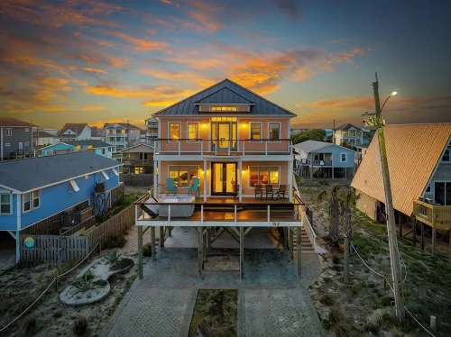 Surf City Shores / Ocean Views, Hot Tub & Beach Access